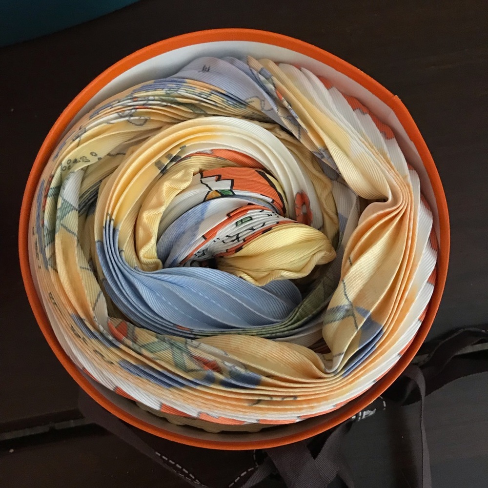 Authentic Hermès Pleated Scarf
